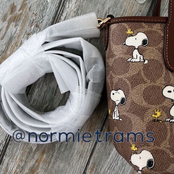Coach X Peanuts City Mini Tote Bag In Signature Canvas With Snoopy Print Purse - Picture 5 of 8